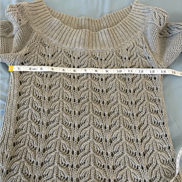 Cachè Luxe Gray Open Knit  Scalloped Sweater Size Snall - Picture 11 of 14